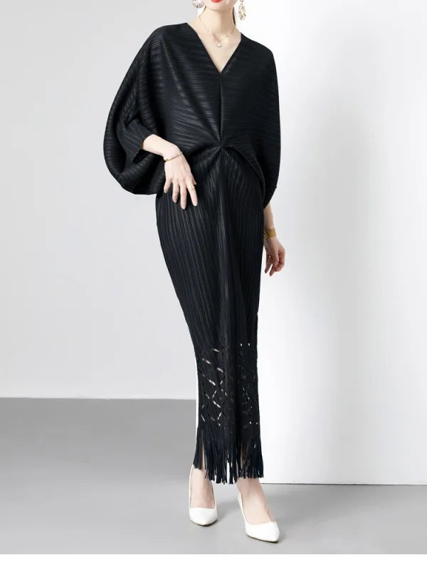 V-neck Batwing Sleeve Fringe Evening Dress in Solid Colour VestiVogue black One Size