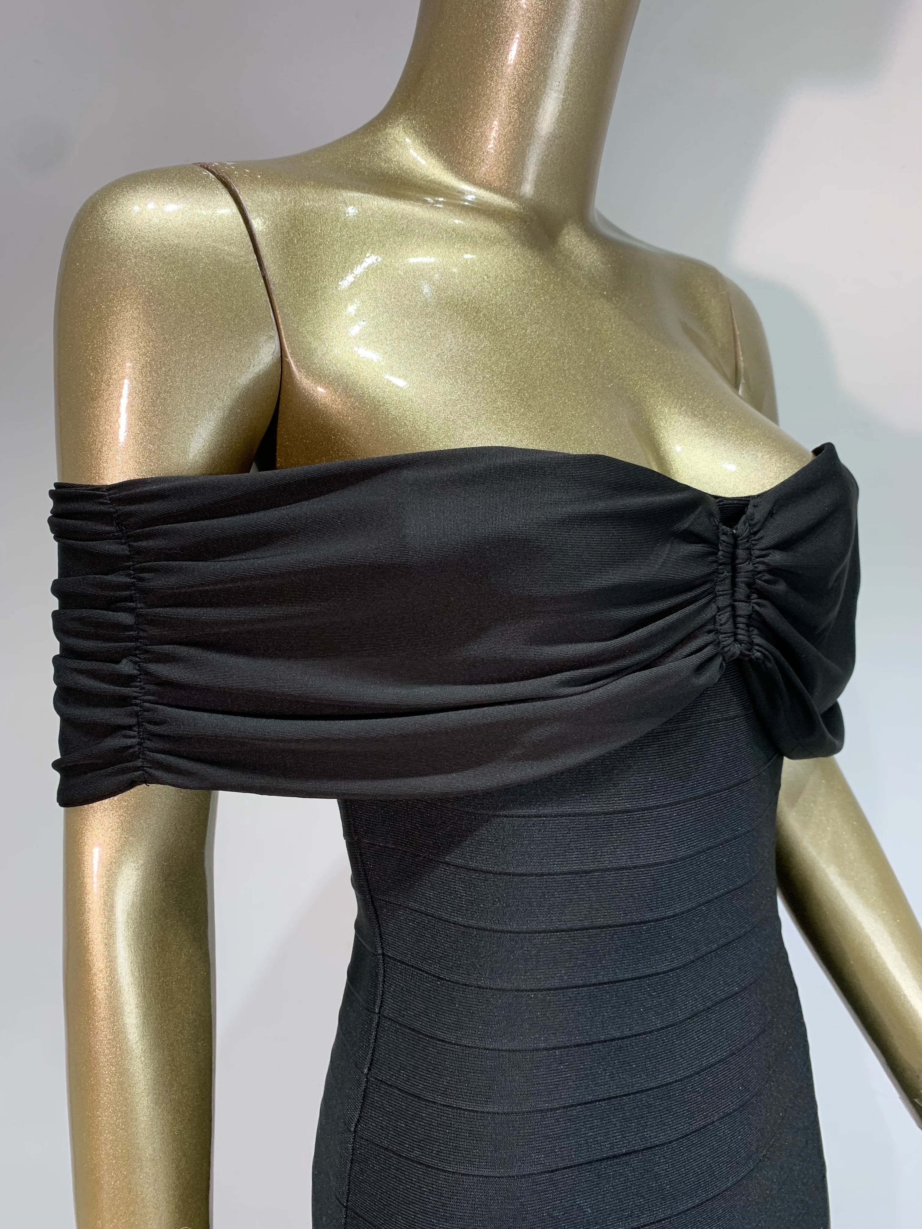 Off-Shoulder Black Bodycon Mini Dress VestiVogue