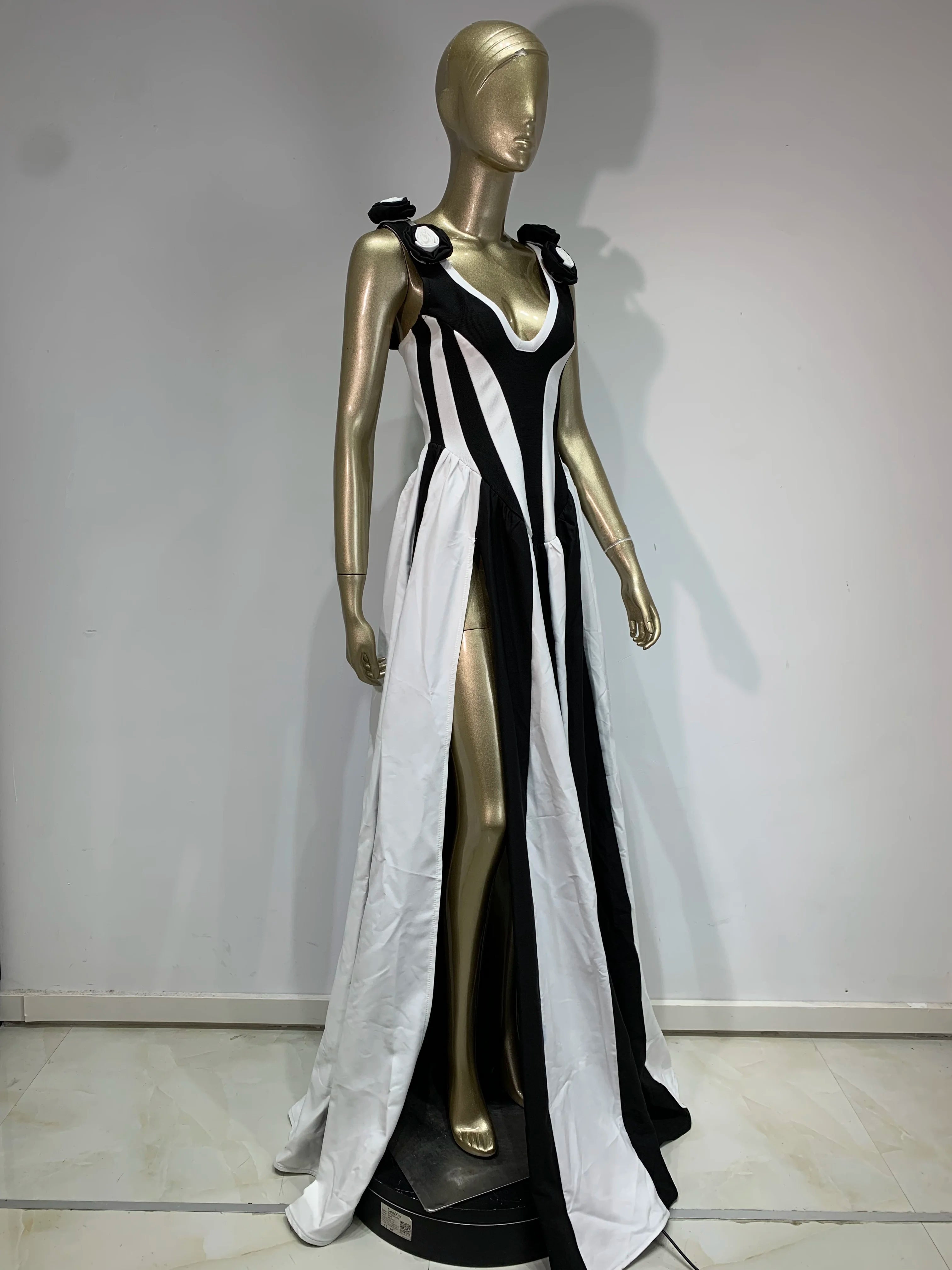 Backless Patchwork Maxi Dress VestiVogue