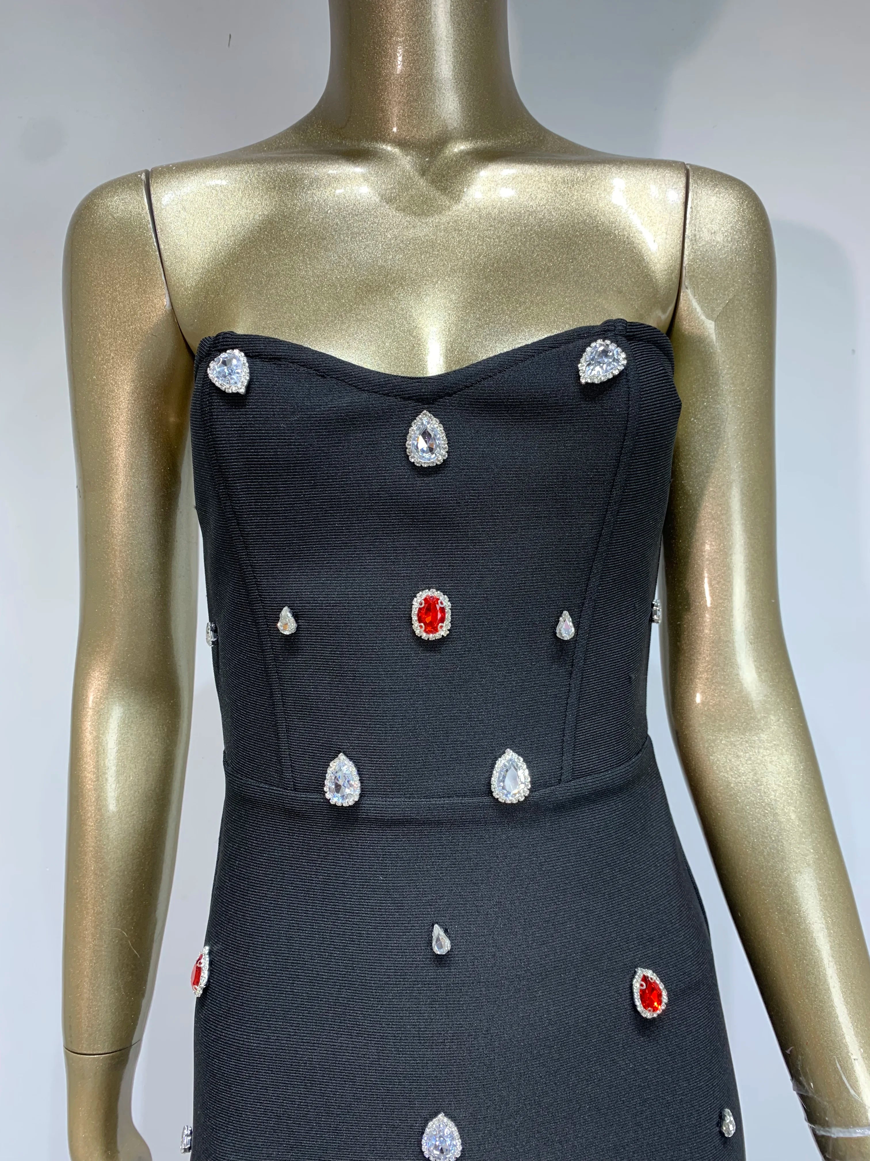 Chic Strapless Beaded Mini Bodycon Dress in Classic Black VestiVogue