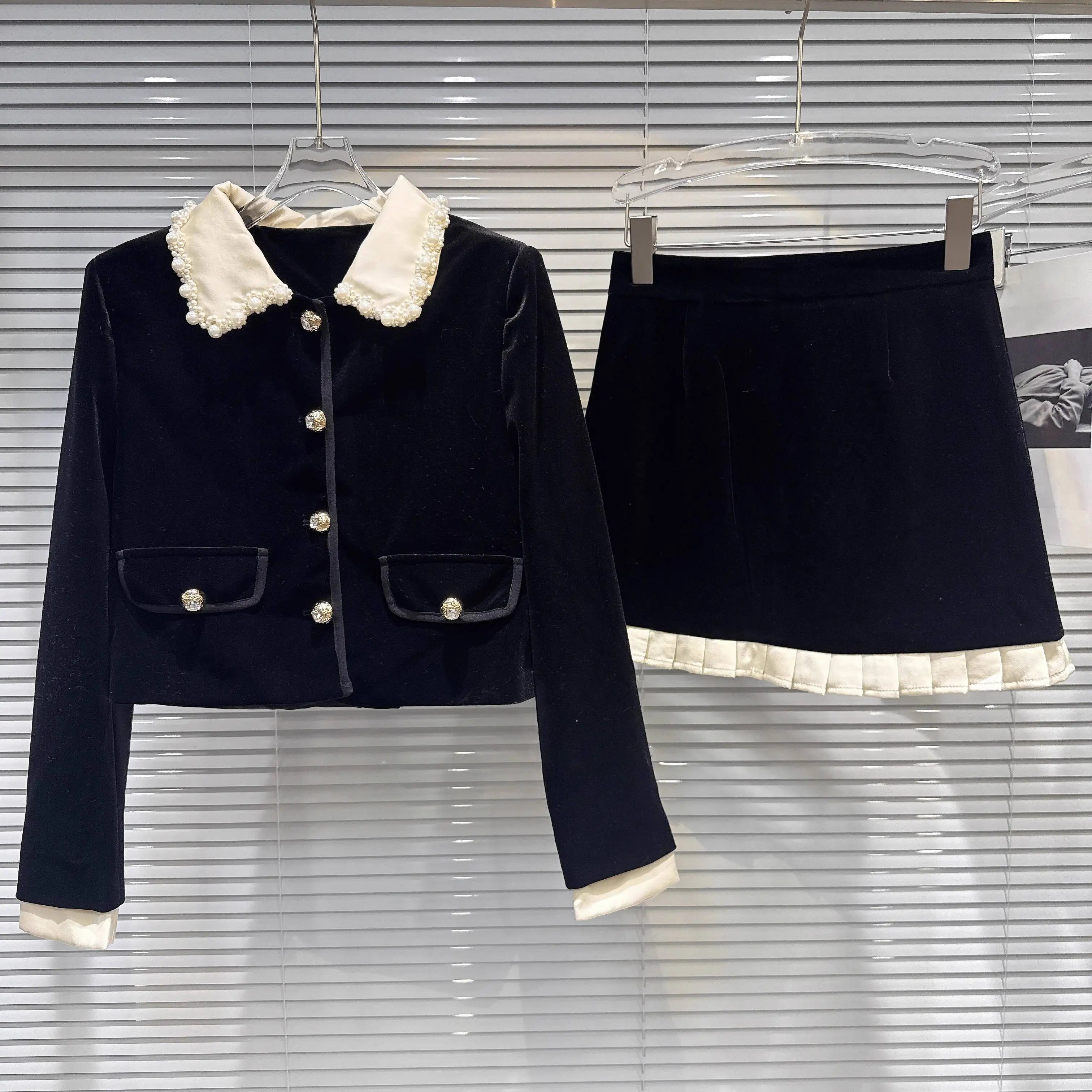 Beaded Velvet A-line Two-Piece Set with Short Jacket VestiVogue Black Suit M