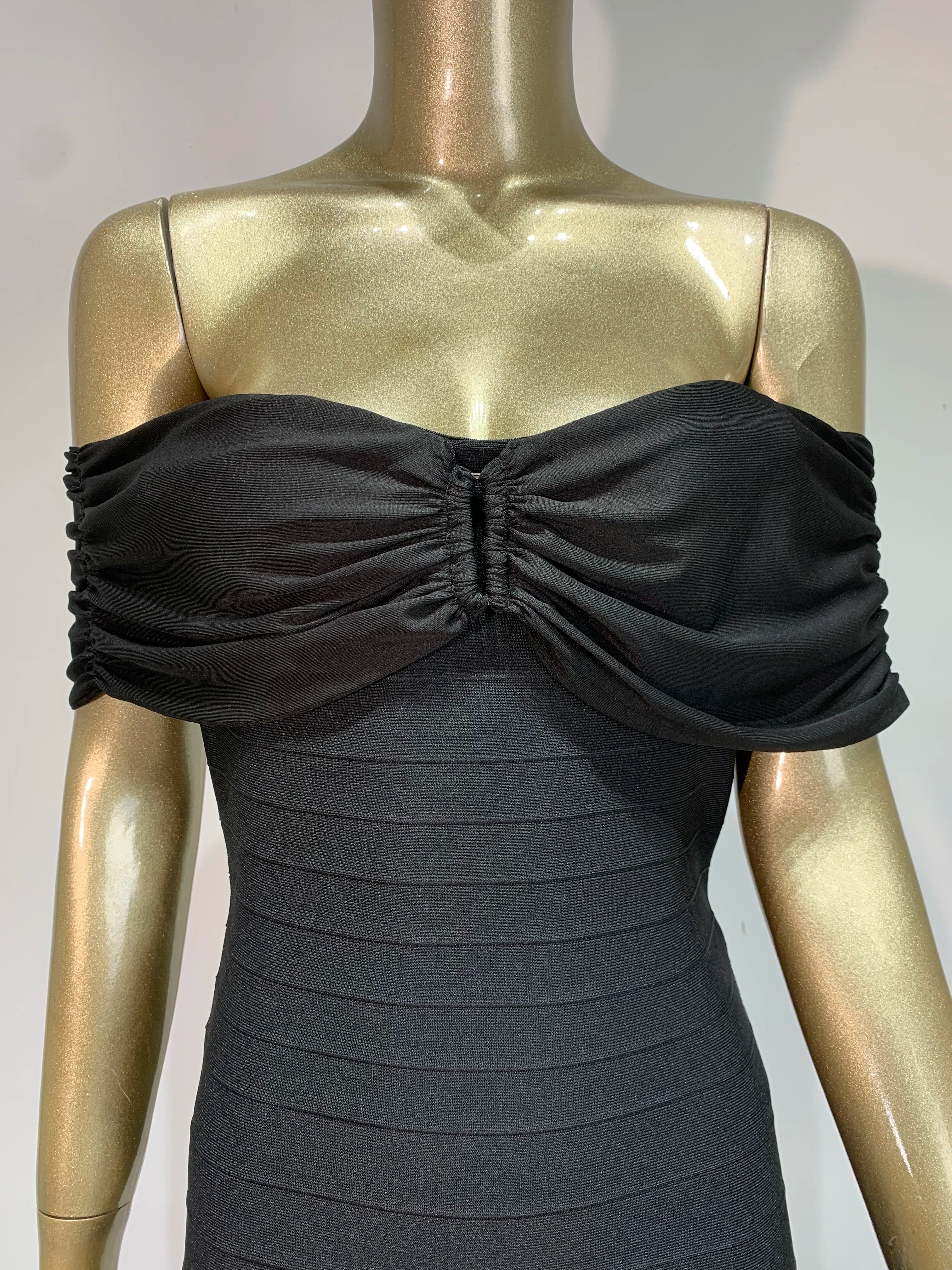 Off-Shoulder Black Bodycon Mini Dress VestiVogue