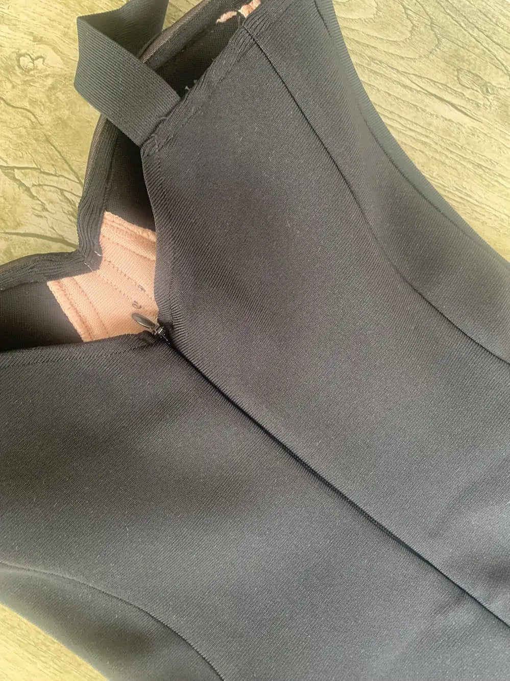 Vintage Black Bodycon Dress with Spaghetti Straps and Lace Detail VestiVogue