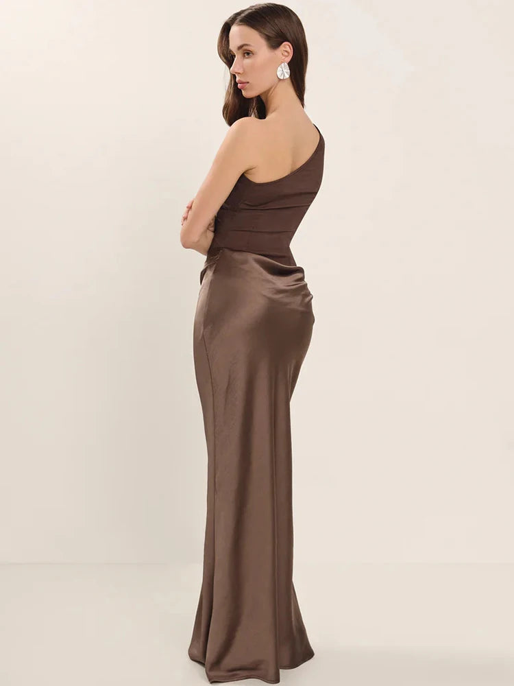 Elegant Satin Inclined Shoulder Maxi Dress - Sleeveless Backless Bodycon Design VestiVogue