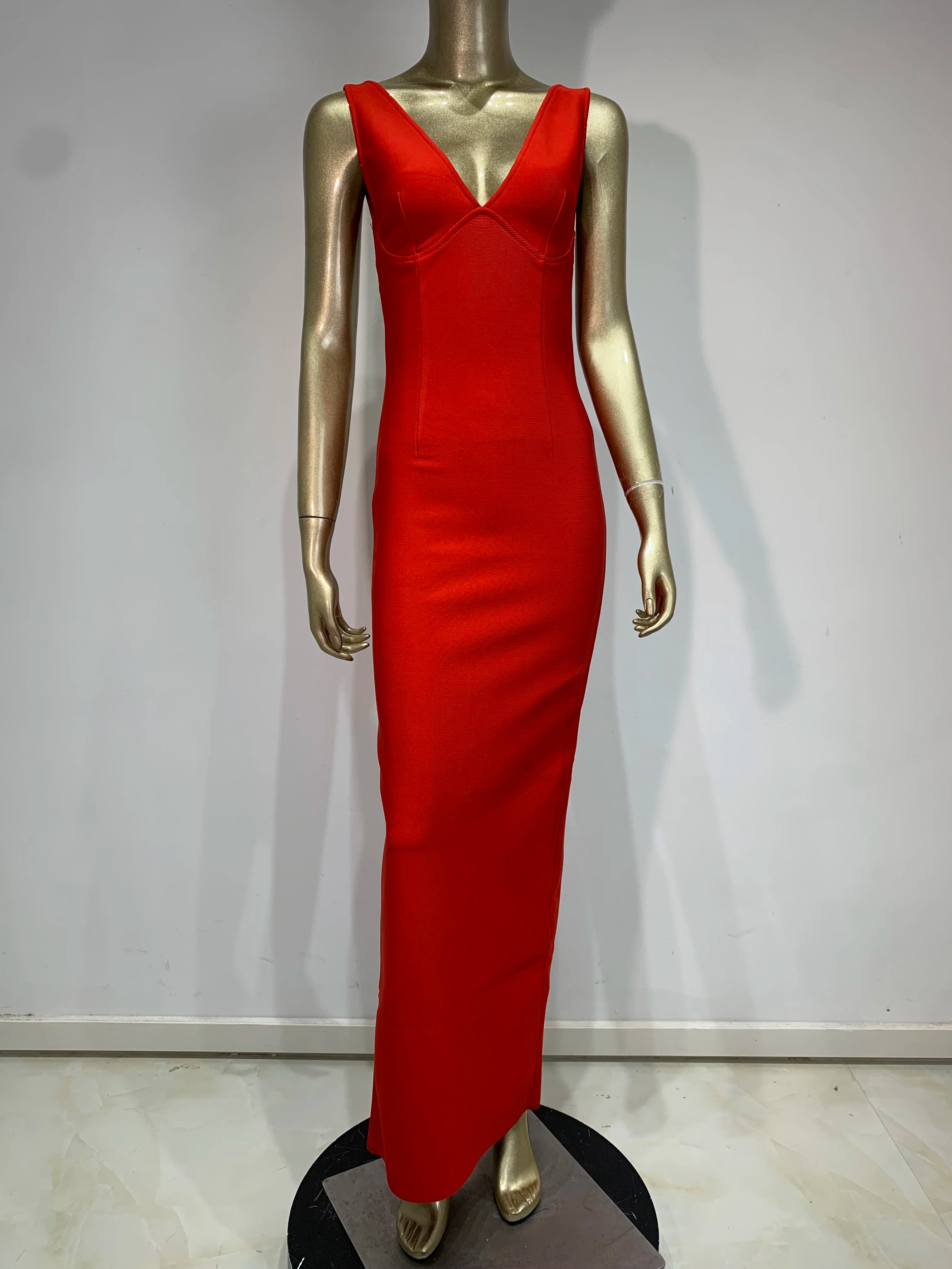 Elegant Backless Red Maxi Dress with V-Neck and Spaghetti Straps VestiVogue