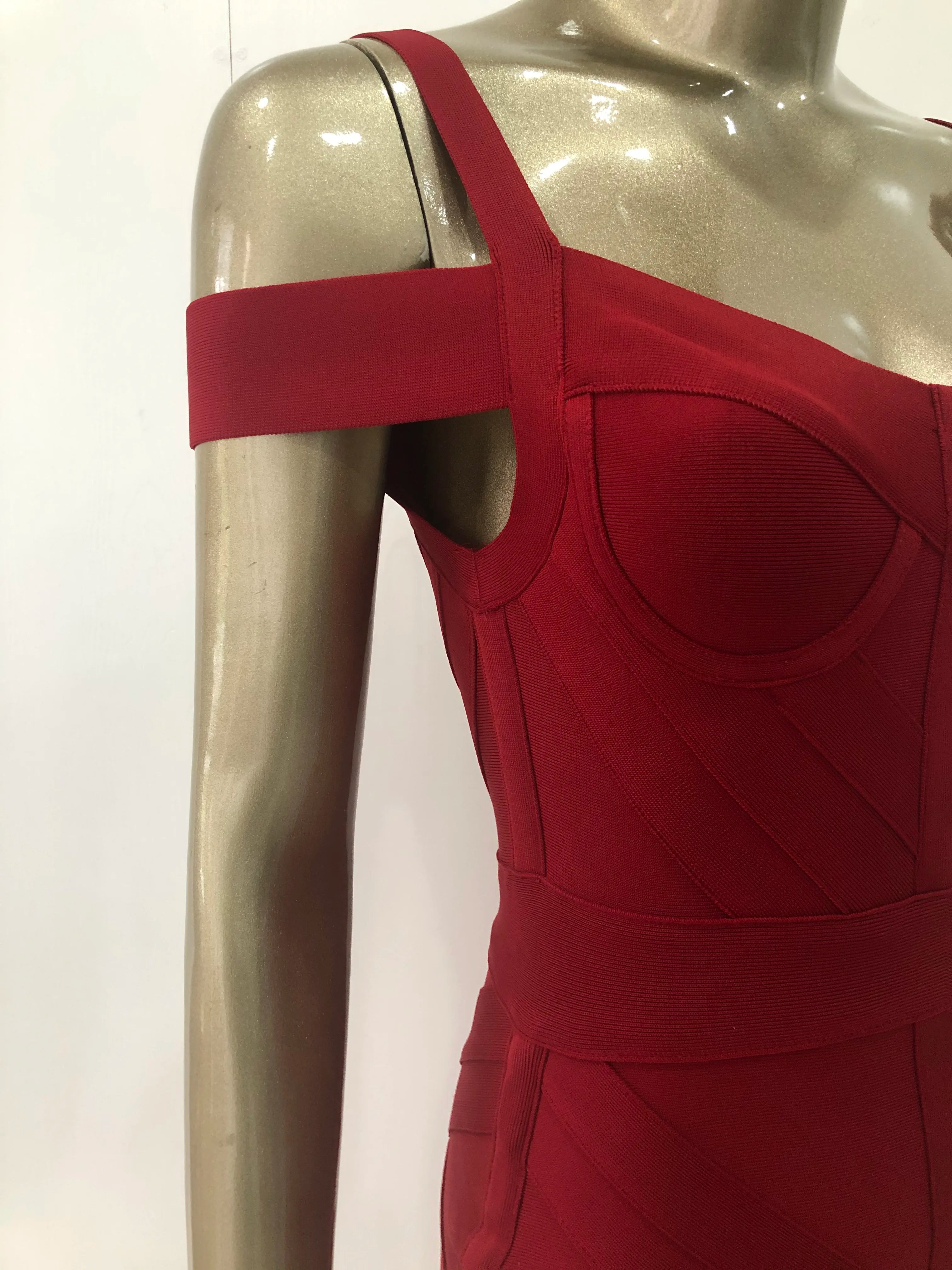 Sleeveless Red Bandage Dress with Hollow Out Detail VestiVogue
