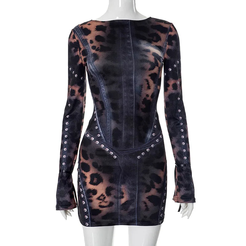 Leopard Print Slim Flared Dress with Long Sleeves VestiVogue Black 1825 L