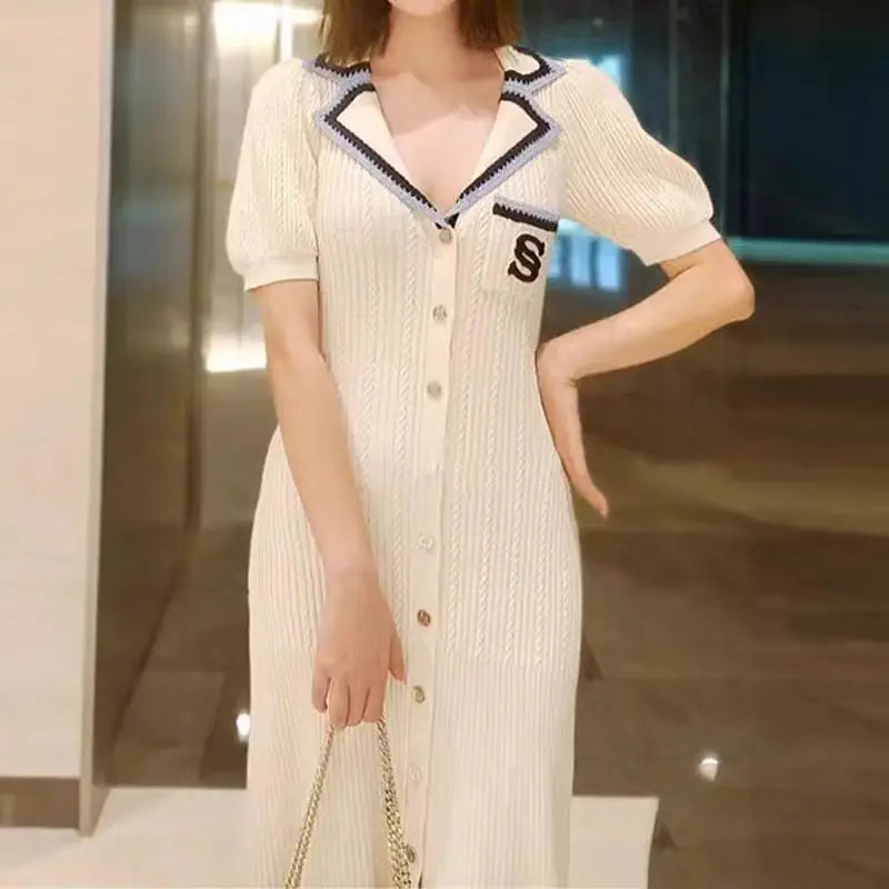 Elegant Embroidered Maxi Dress with Turn-down Collar VestiVogue