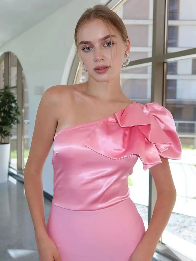 Elegant Pink One Shoulder Satin Bodycon Dress VestiVogue  