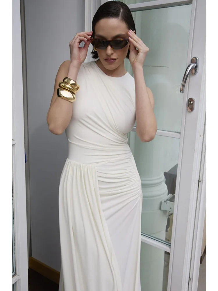 Elegant Ruched O Neck Maxi Dress in Classic White VestiVogue