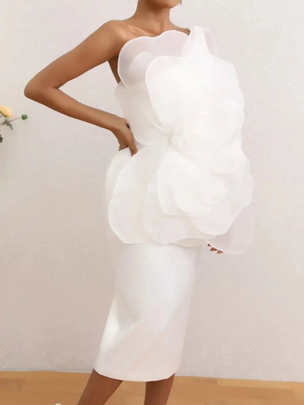 One Shoulder White Big Flower Bodycon Dress VestiVogue  