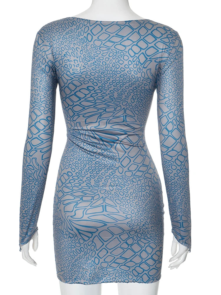 Chic Panelled Print Mini Dress with O-neck and Full Sleeves VestiVogue