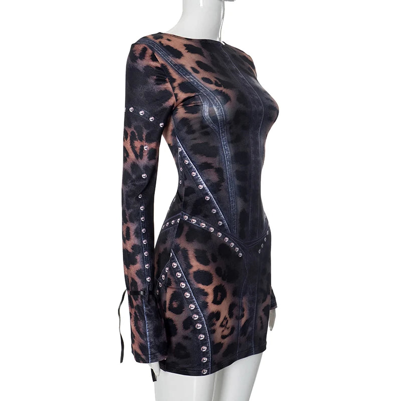 Leopard Print Slim Flared Dress with Chic O-Neckline VestiVogue