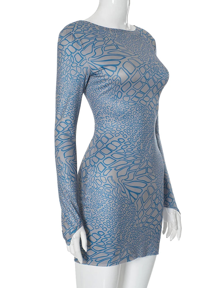 Chic Panelled Print Mini Dress with O-neck and Full Sleeves VestiVogue