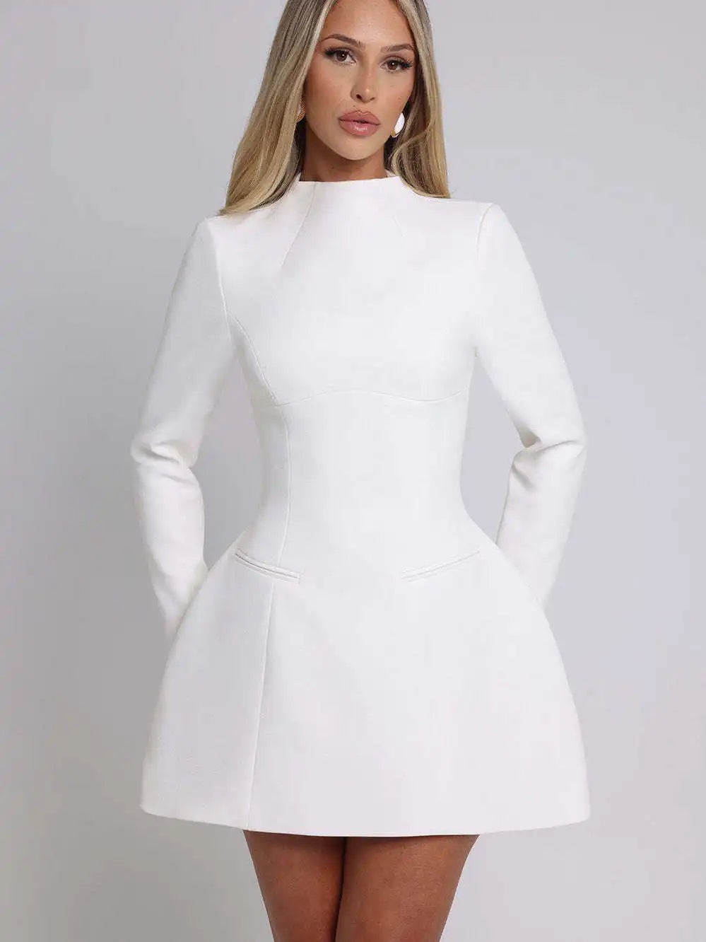 Elegant Backless Bodycon Mini Dress for Autumn/Winter VestiVogue WHITE S