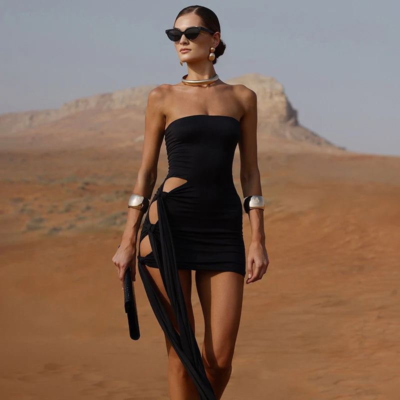 Sleek Strapless Hollow-Out Slim-Fit Summer Dress VestiVogue Black S